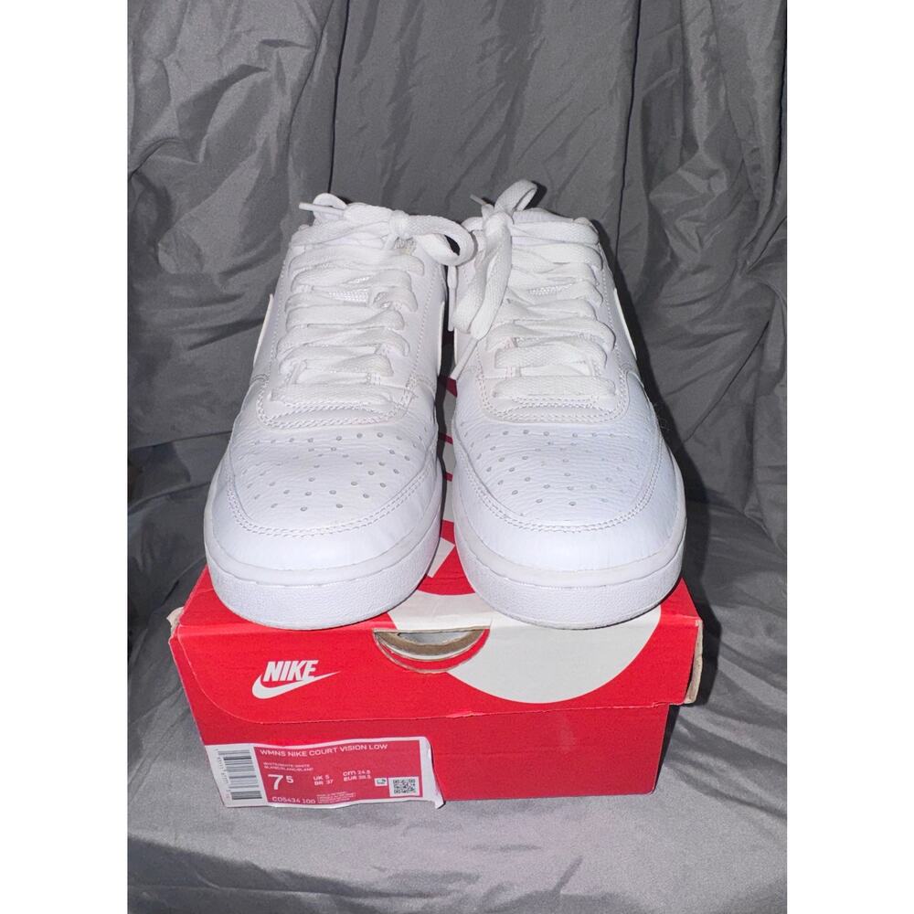 WOMENS NIKE COURT VISION LOW CD5434-100